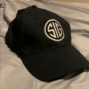 SIG hat